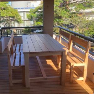 Alternative view of Mesa de Exterior con Bancos