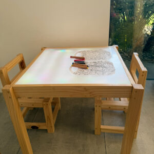 Alternative view of Mesa de Luz infantil